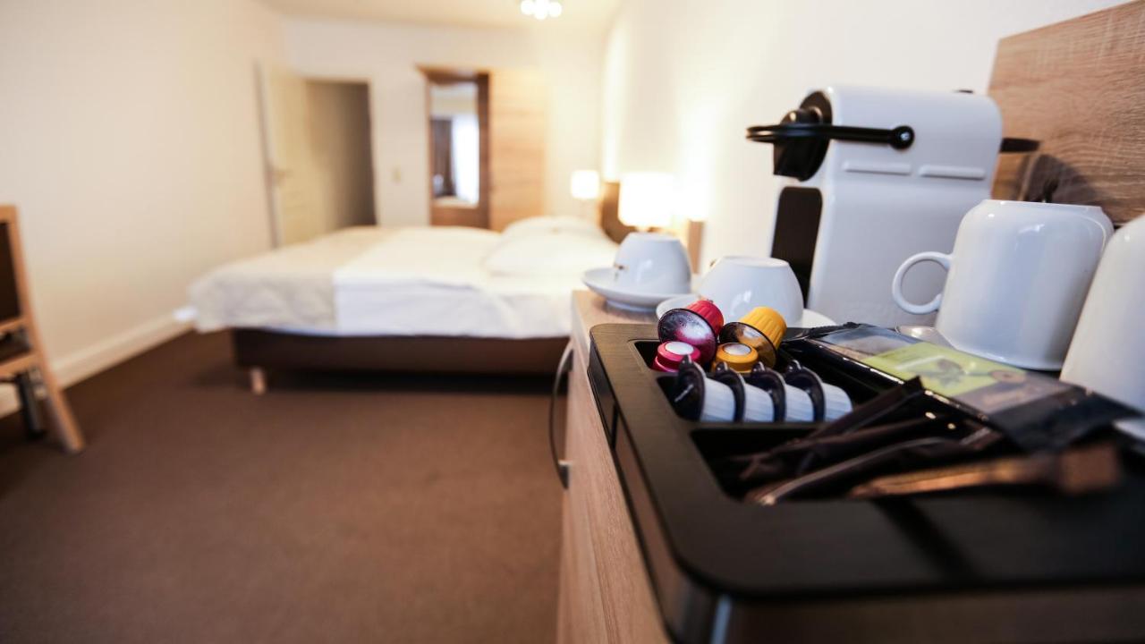 Hotel Waldhalle Мельн Экстерьер фото