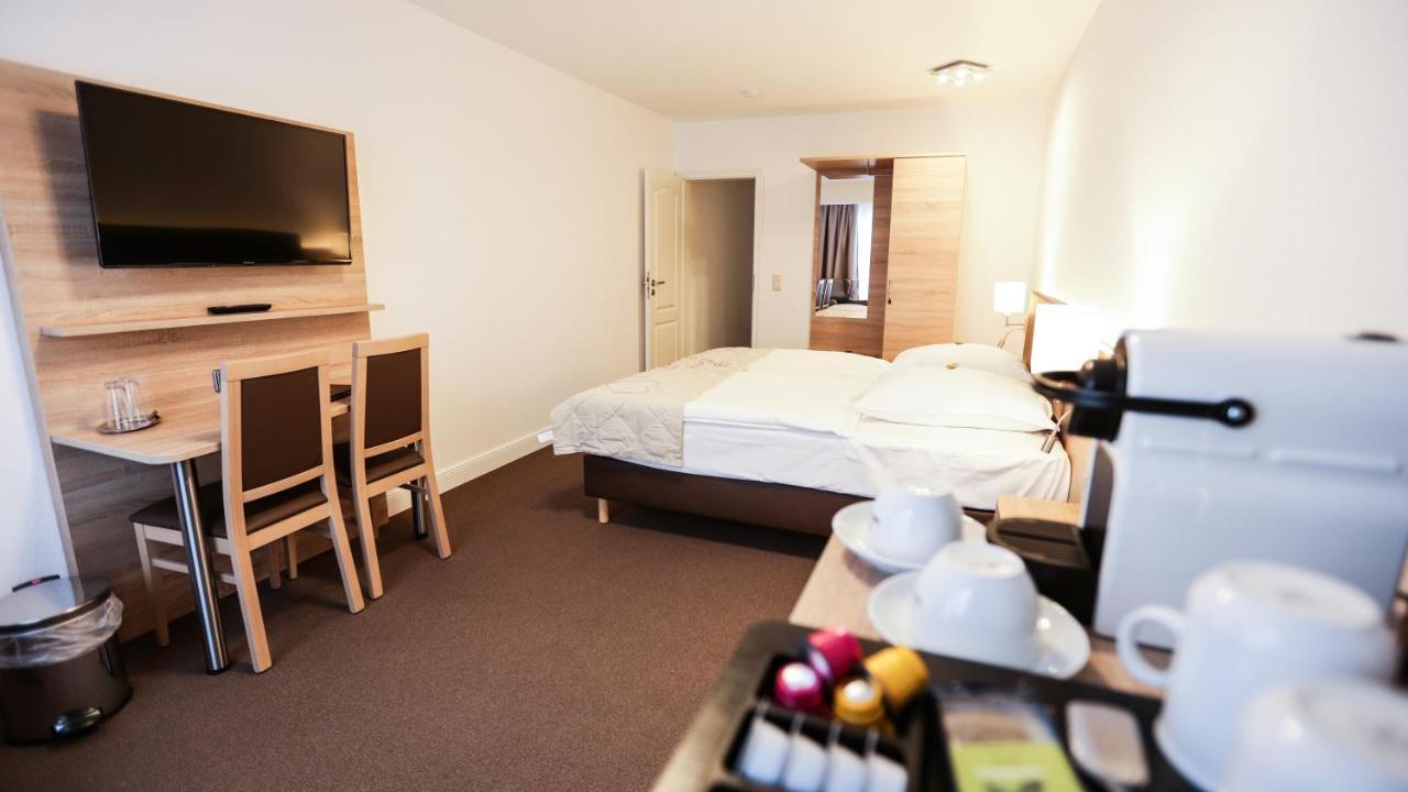 Hotel Waldhalle Мельн Экстерьер фото