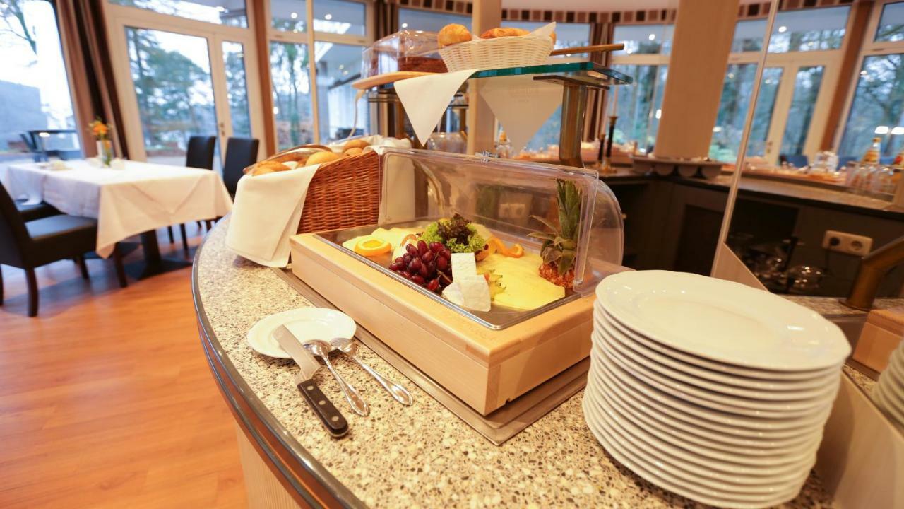 Hotel Waldhalle Мельн Экстерьер фото