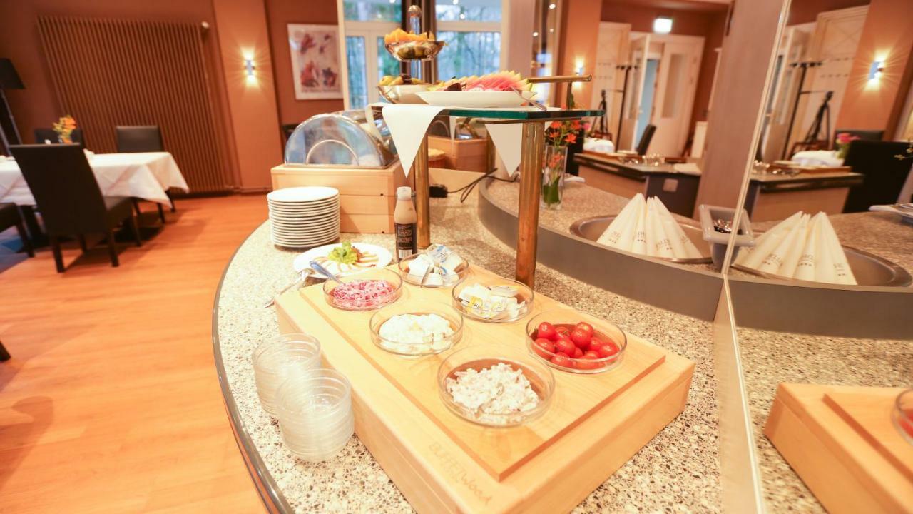 Hotel Waldhalle Мельн Экстерьер фото