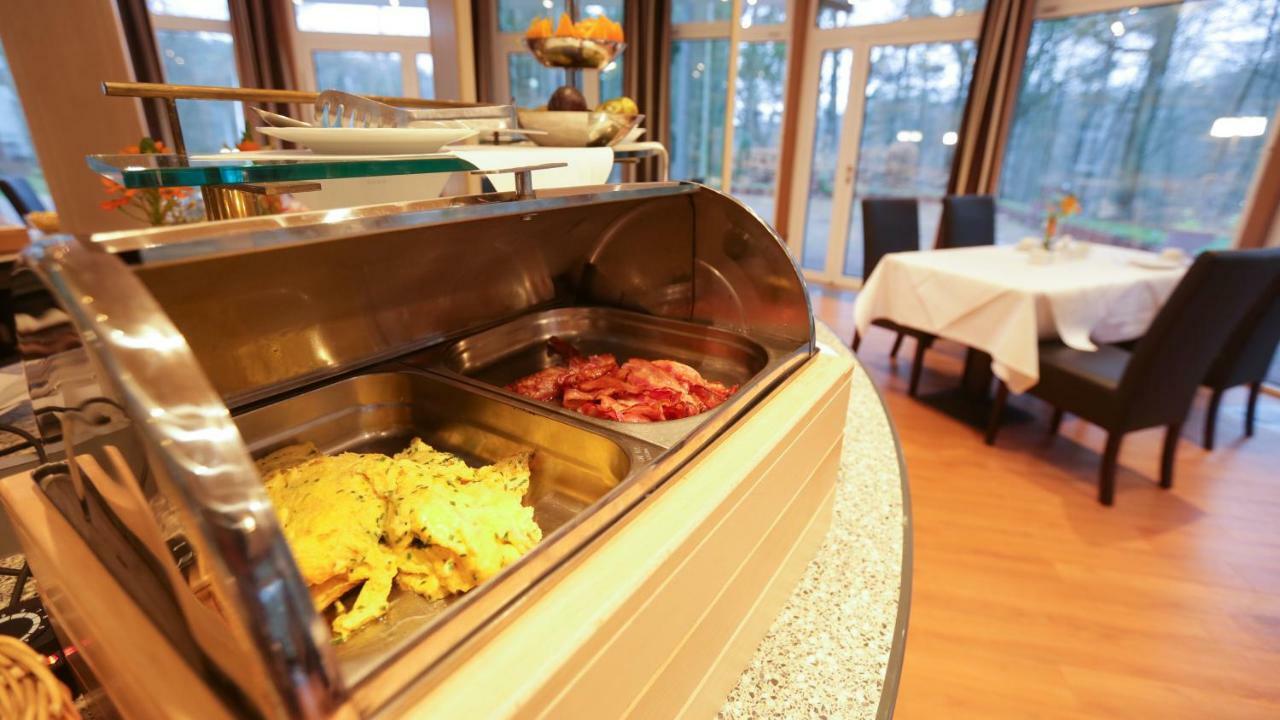 Hotel Waldhalle Мельн Экстерьер фото